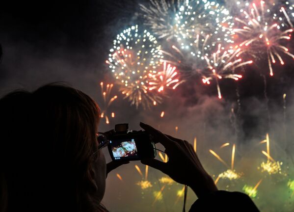 El festival “Círculo de Luz” entra en los récord Guinness - Sputnik Mundo