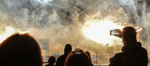 El festival “Círculo de Luz” entra en los récord Guinness - Sputnik Mundo