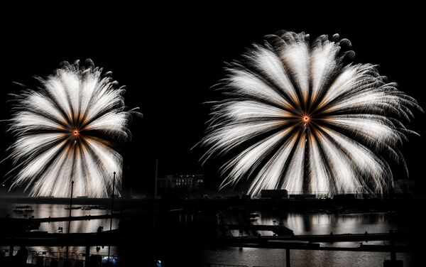 El festival “Círculo de Luz” entra en los récord Guinness - Sputnik Mundo