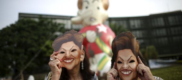 Protesta contra Rousseff frente al Tribunal de Cuentas de la Unión - Sputnik Mundo