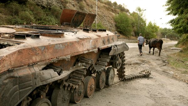 Tsjinvali, capital de Osetia del Sur, en agosto de 2008 (archivo) - Sputnik Mundo