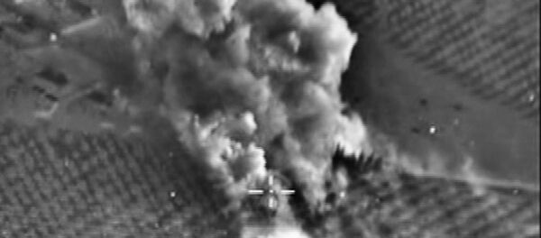 Ataques de las Fuerzas rusas Aeroespaciales contra el Estado Islámico - Sputnik Mundo