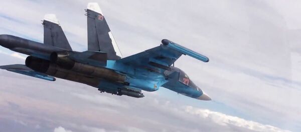 Ataques aéreos en las provincias de Raqqa y Alepo - Sputnik Mundo