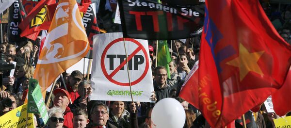Manifestación en Berlín contra el TTIP - Sputnik Mundo
