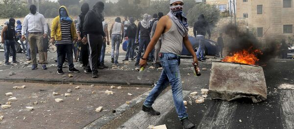 Palestinos choquen con las fuerzas policíacos de Israel, Jerusalén (archivo) - Sputnik Mundo