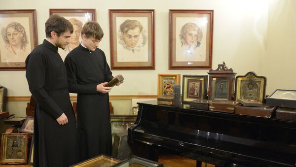 Teología se convierte en especialidad científica en Rusia - Sputnik Mundo