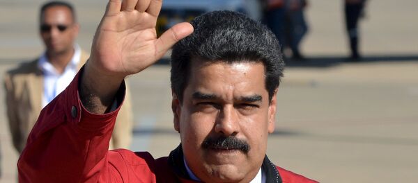 Nicolás Maduro, presidente de Venezuela, en el aeropuerto de Cochabamba - Sputnik Mundo