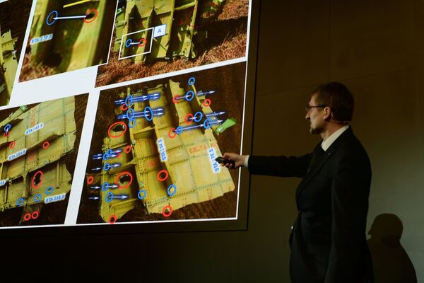 El consorcio de defensa antiaérea Almaz-Antey durante la presentación de su informe sobre el MH17 - Sputnik Mundo