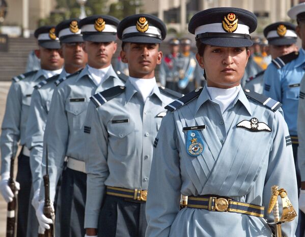 Flores del cielo: mujeres pilotos de cazas - Sputnik Mundo