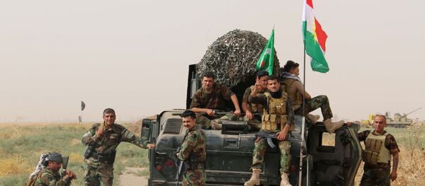 Soldados kurdos - Sputnik Mundo