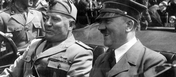 Adolf Hitler y Benito Mussolini en Múnich, Alemania (archivo) - Sputnik Mundo