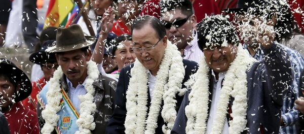 Secretario general de la ONU, Ban Ki-moon y presidente de Bolivia, Evo Morales (a la derecha) en la cumbre climática, Bolivia Secretario general de la ONU, Ban Ki-moon y presidente de Bolivia, Evo Morales (a la derecha) en la cumbre climática, Bolivia - Sputnik Mundo