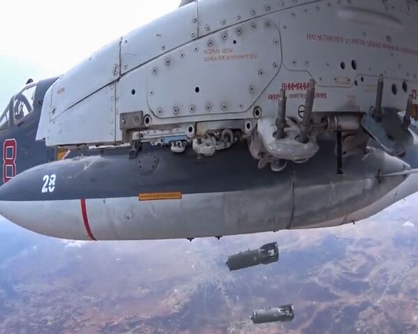 Aviación rusa golpea objetivos clave del Estado Islámico - Sputnik Mundo