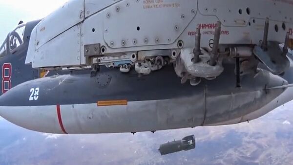 Самолет российских Воздушно-космических сил во время боевого вылета для нанесения точечного авиационного удара по объектам инфраструктуры Исламского государства в Сирии - Sputnik Mundo