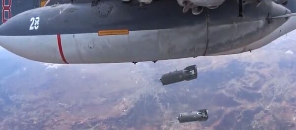 Aviación rusa golpea objetivos clave del Estado Islámico - Sputnik Mundo