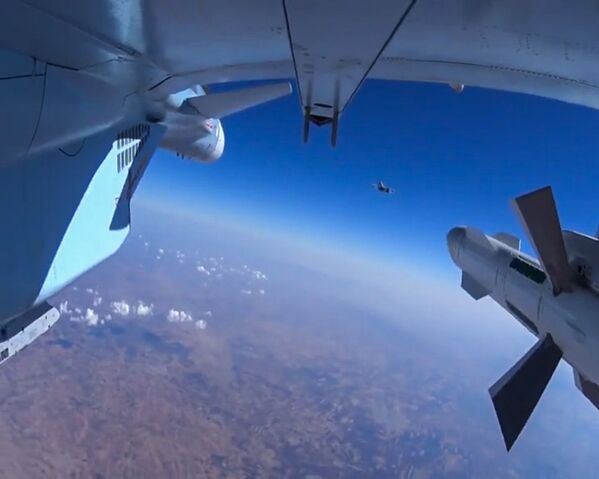 Aviación rusa golpea objetivos clave del Estado Islámico - Sputnik Mundo