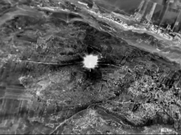 Aviación rusa golpea objetivos clave del Estado Islámico - Sputnik Mundo