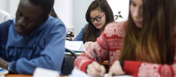 Rusia ofrecerá en 2016 unas 15.000 becas para estudiantes extranjeros - Sputnik Mundo