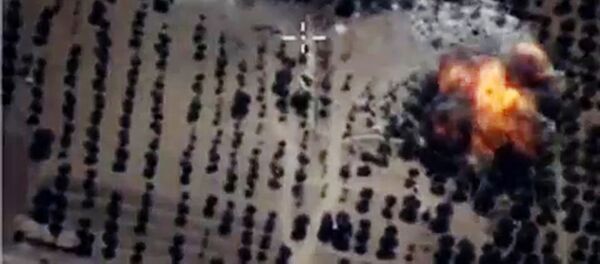 Bombardeos contra Daesh - Sputnik Mundo