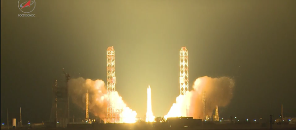 El portador Protón pone en órbita el satélite turco Turksat-4B - Sputnik Mundo