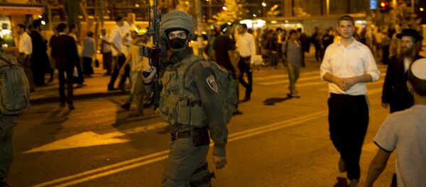 Soldado israeli cerca estación central de autobuses de Jerusalén - Sputnik Mundo