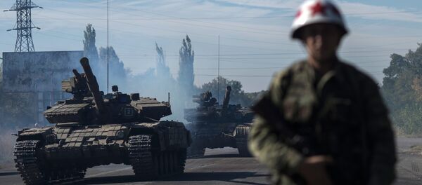 La retirada de armas en la República Popular de Lugansk La retirada de armas en la República Popular de Lugansk - Sputnik Mundo