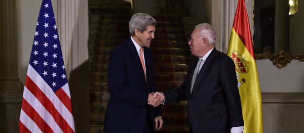 El ministro de Exteriores de España, José Manuel García-Margallo y el secretario de Estado de EEUU, John Kerry - Sputnik Mundo