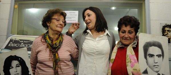 Claudia, hija de dos militantes desaparecidos en la Dictadura - Sputnik Mundo
