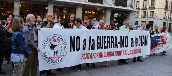 Митинг в Мадриде против войны в Сирии и в защиту беженцев - Sputnik Mundo