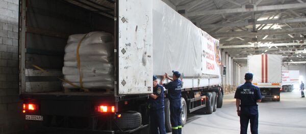 Convoy humanitario ruso en Donbás - Sputnik Mundo