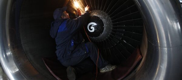 Reparación de un avión - Sputnik Mundo
