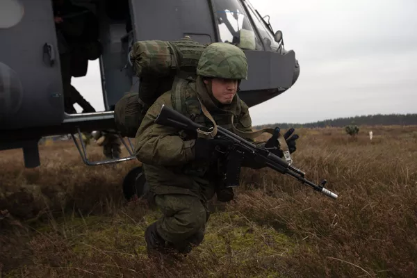 Ejercicios de las Fuerzas Aerotransportadas en el noroeste de Rusia Ejercicios de las Fuerzas Aerotransportadas en el noroeste de Rusia - Sputnik Mundo