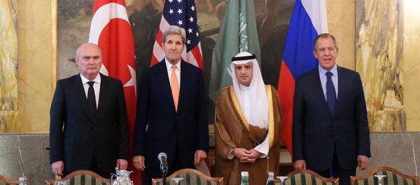 Ministros de Asuntos Exteriores de Turquía, EEUU, Arabia Saudí y Rusia en Viena, el 23 de octubre, 2015 - Sputnik Mundo