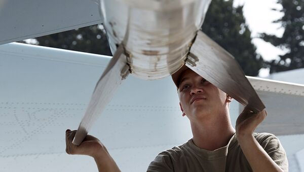 Técnico de mantenimiento de aeronaves en el aeródromo de Hmeymim en Siria (Archivo) - Sputnik Mundo