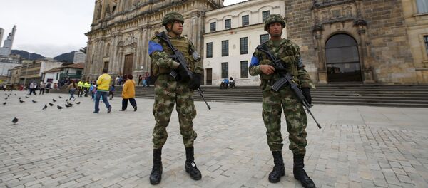 Soldados colombianos durante elecciones locales en Colombia - Sputnik Mundo