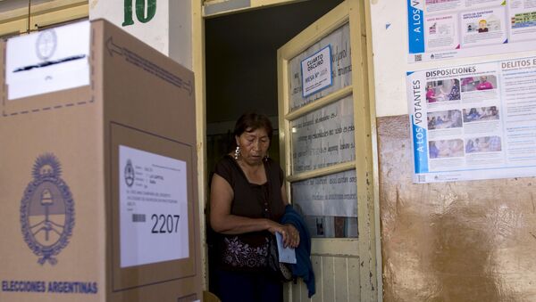 Cierran las urnas en Argentina en total normalidad - Sputnik Mundo