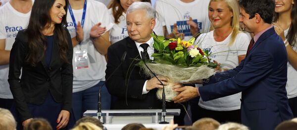 Jaroslaw Kaczynski, líder del partido conservador Ley y Justicia Jaroslaw Kaczynski, líder del partido conservador Ley y Justicia - Sputnik Mundo