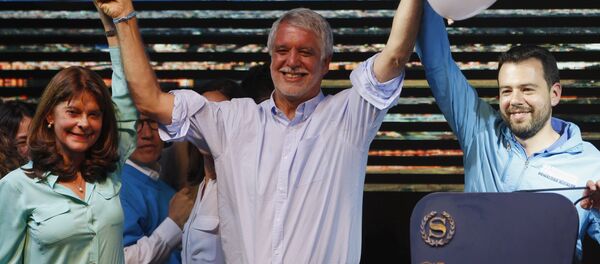 Enrique Peñalosa, candidato a la alcaldía de Bogotá - Sputnik Mundo