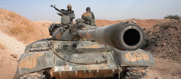 Tanque T-72 en Siria - Sputnik Mundo