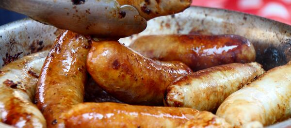 Un plato de salchichas - Sputnik Mundo