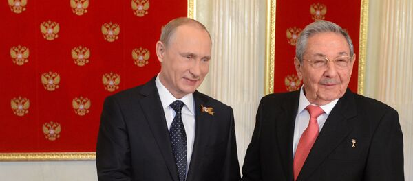 Presidente de Rusia, Vladímir Putin, y presidente de Cuba, Raúl Castro Presidente de Rusia, Vladímir Putin, y presidente de Cuba, Raúl Castro - Sputnik Mundo