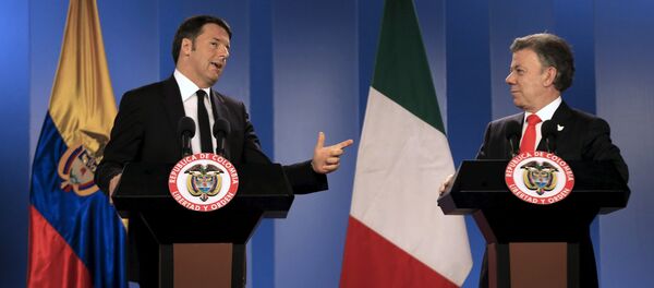 Matteo Renzi, primer ministro de Italia, y Juan Manuel Santos, presidente de Colombia - Sputnik Mundo