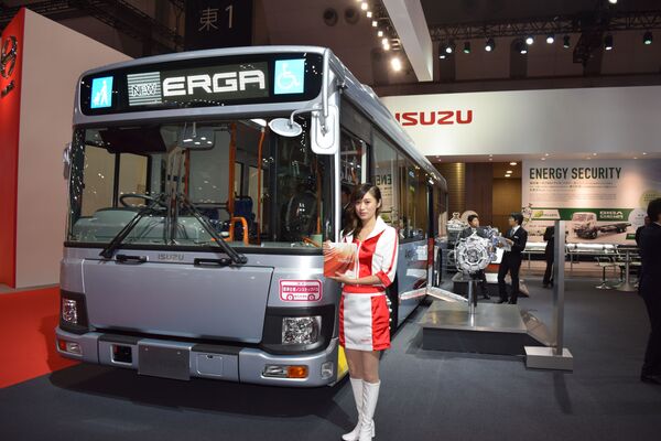 Coches futuristas en el Tokyo Motor Show 2015 - Sputnik Mundo