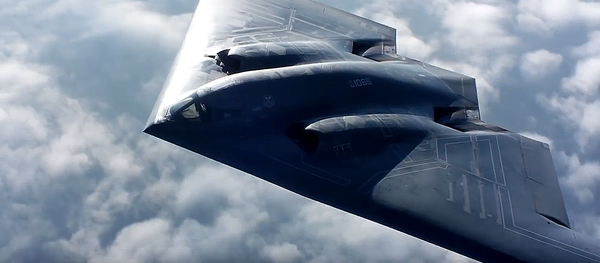 El vuelo de un “bombardero furtivo” en alta definición - Sputnik Mundo