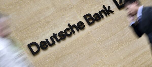 El logo del Deutsche Bank de las oficinas en la City de Londres - Sputnik Mundo