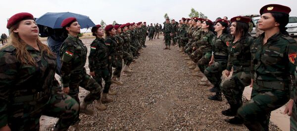 Las mujeres kurdas también combaten al Estado Islámico - Sputnik Mundo