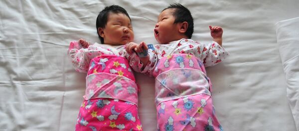 Babés recién nacidas en Pekín, China - Sputnik Mundo