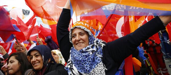 Seguidores del partido en el Gobierno de Turquía, Partido de la Justicia y el Desarrollo - Sputnik Mundo