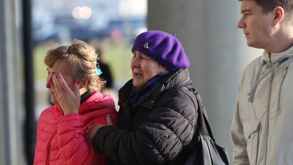 Los familiares de los víctimas del avión siniestrado en Egipto - Sputnik Mundo