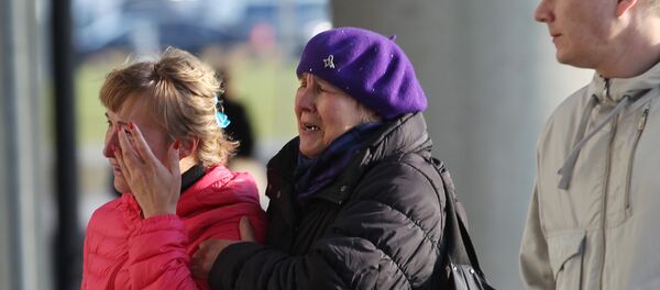 Los familiares de los víctimas del avión siniestrado en Egipto - Sputnik Mundo